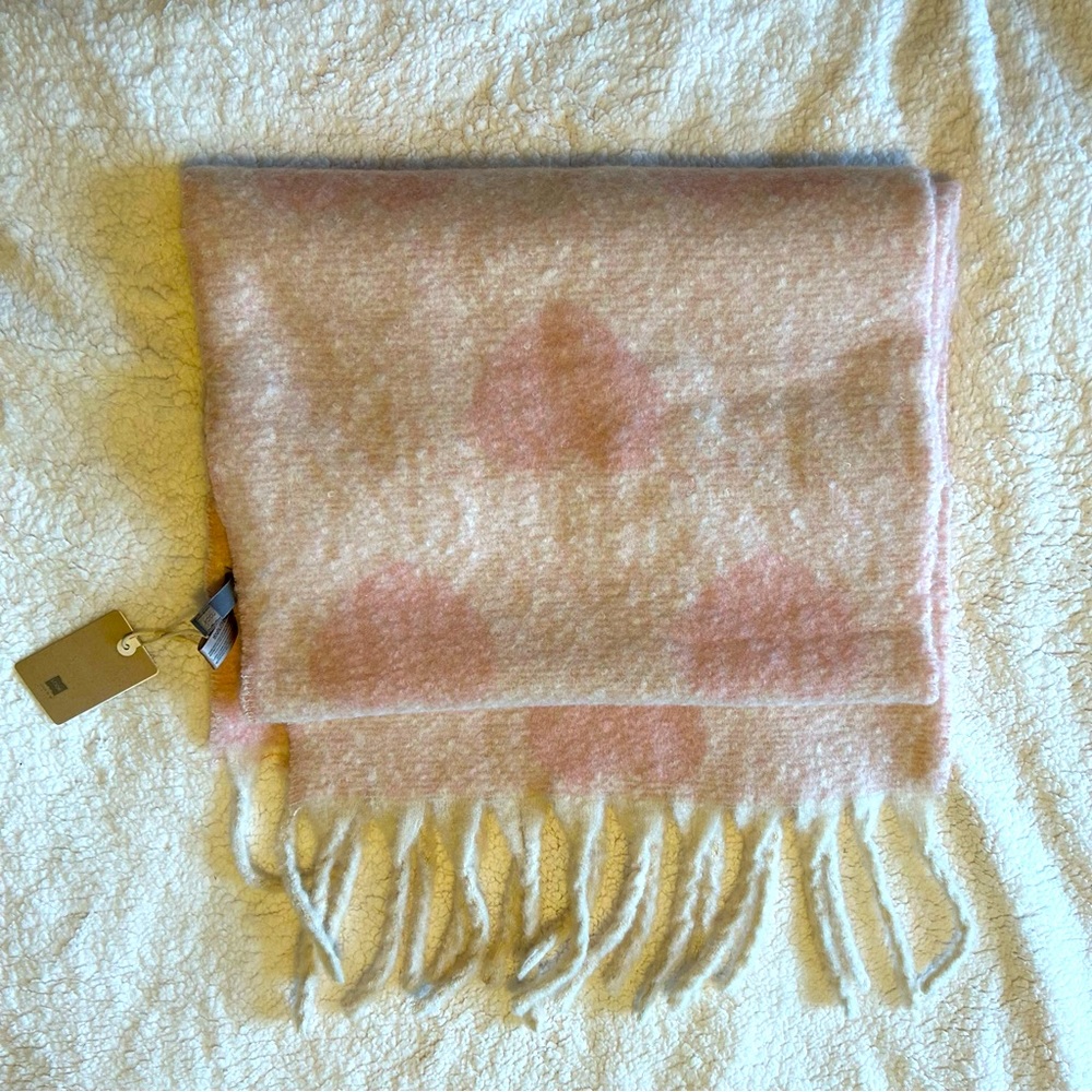Pink Heart Scarf - Picture 2 of 3